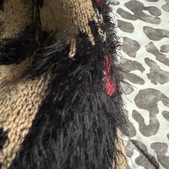 Renuar shag cardigan size MD - Picture 7 of 7